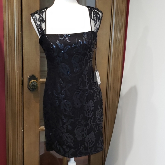 Adrianna Papell Dresses & Skirts - Adrianna Papell dress black sequence